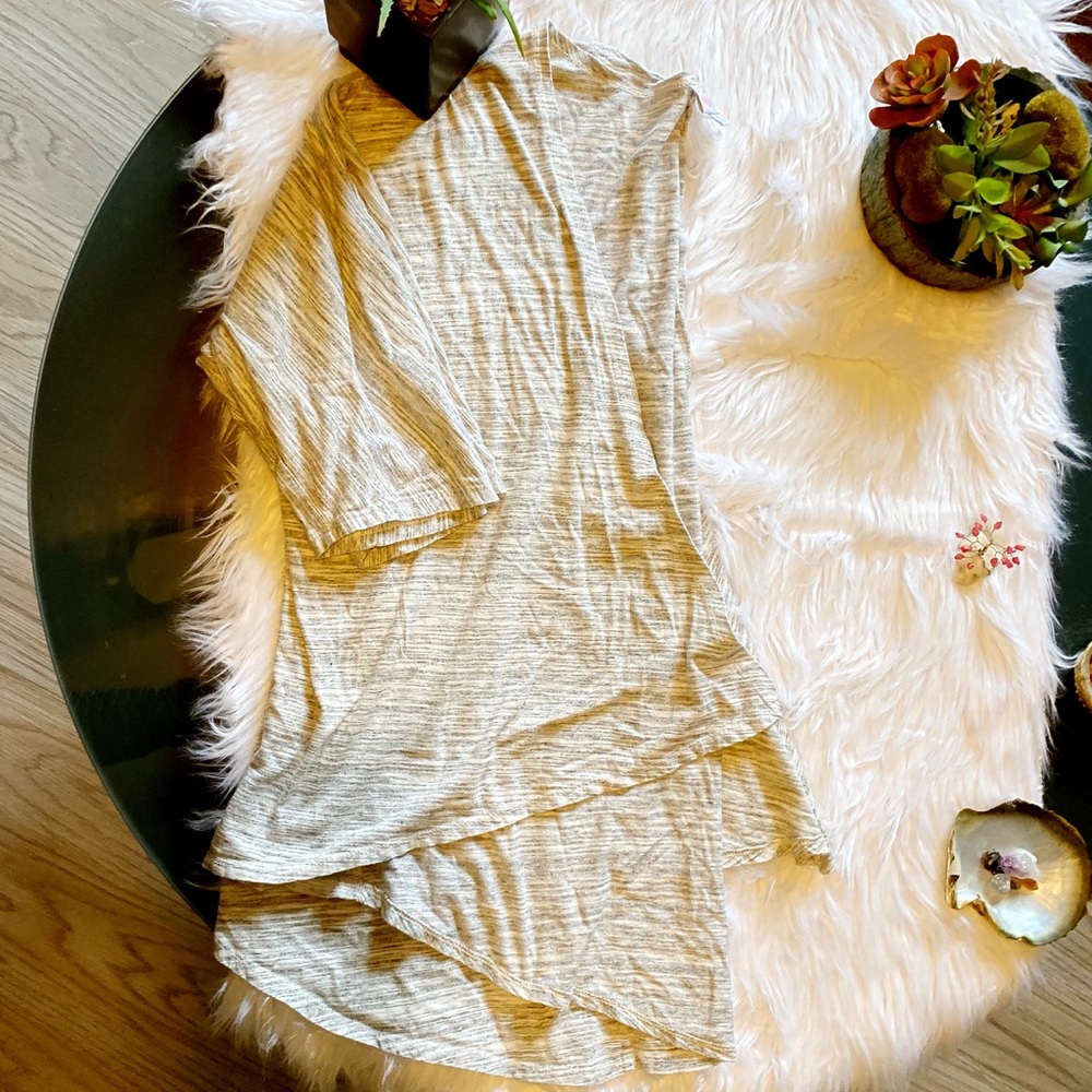 ❌SOLD❌ 🌟NWOT *LuLaRoe * Cardi🌟 - Picture 7 of 8
